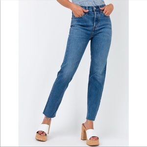 Levi’s Wedgie Straight Jeans size 30 in Love Triangle Wash